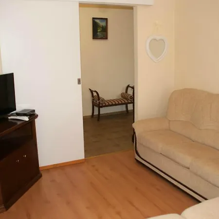 On Akademika Lazarenka 48a *