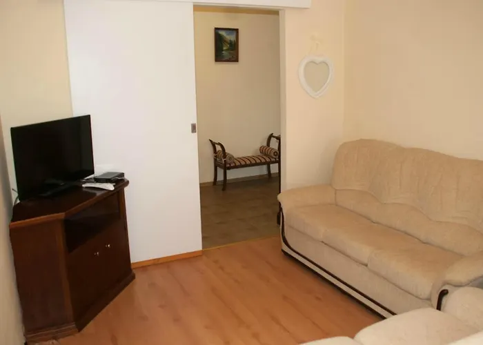 On Akademika Lazarenka 48a *